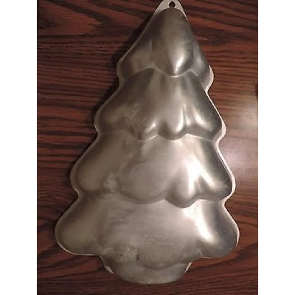 Wilton Christmas Tree Cake Pan 2001